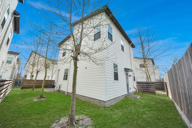 Foto del edificio - 506 W Donovan St