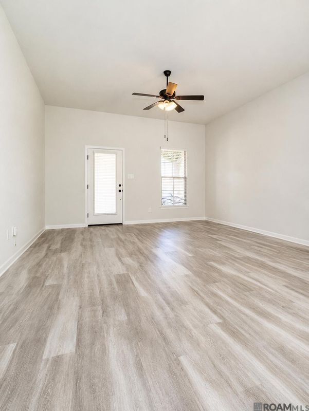 Building Photo - 13783 Fig Dr
