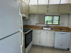 Building Photo - 1284 S Military Trail