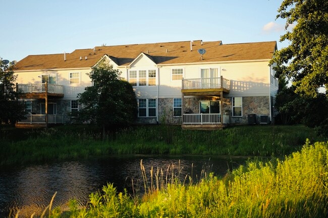 Building Photo - 16947 Timber Dr
