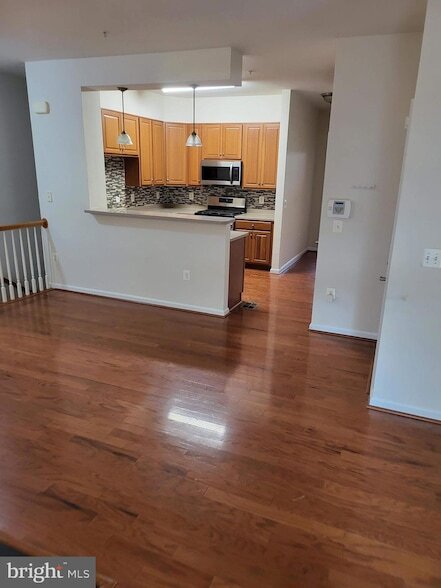 Building Photo - 13945 Hollow Wind Way