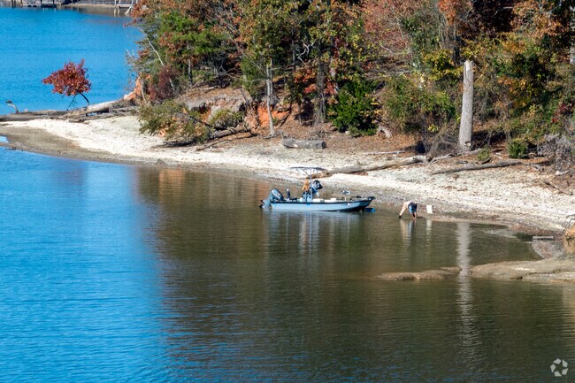 Many residents of Lake Wylie enjoy fishing all year round.