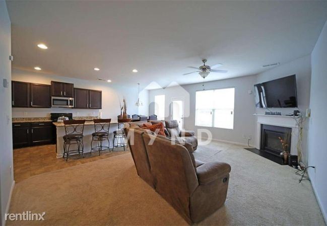 Building Photo - 3 br, 2.5 bath House - 5135 Rapahoe Trail
