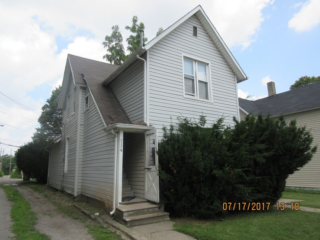 Primary Photo - 828 Huestis Ave