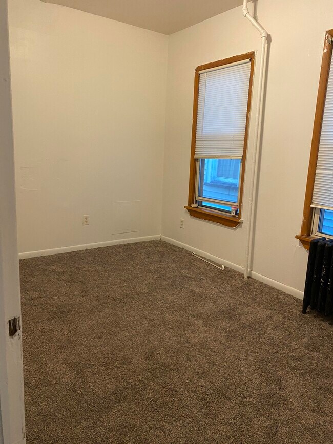 Foto del edificio - 314 Rutter Ave