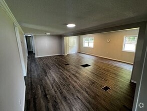 Building Photo - 223 Rosalee Dr