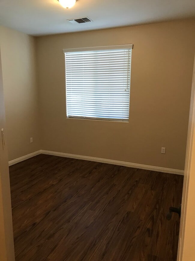 Building Photo - 11633 Morgan Hill Dr