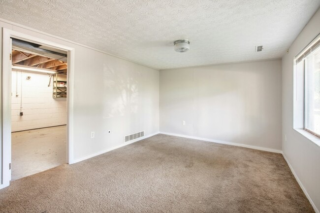 Building Photo - 4201 Cottage Grove Rd