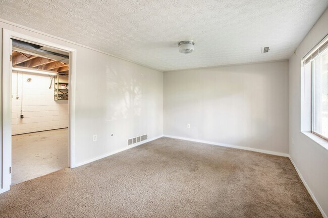 Foto del edificio - 4201 Cottage Grove Rd