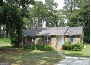 Building Photo - 5826 Trammell Rd