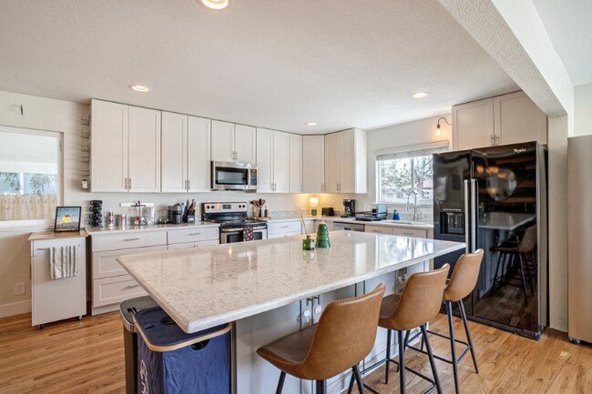 Foto del edificio - 10490 W Dakota Ave