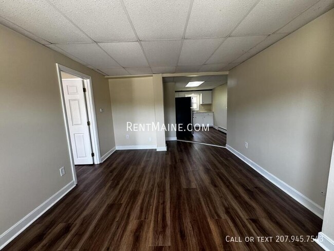 Building Photo - 114 Riverside Dr