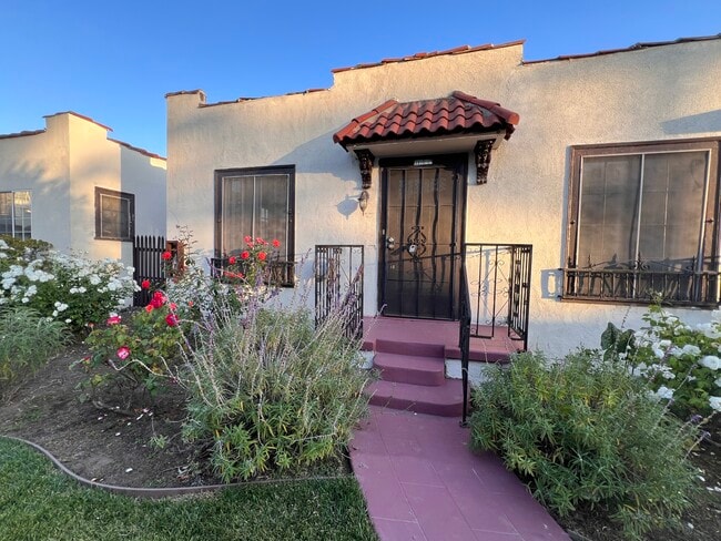 Bungalow Entrance - 1166 N Hobart Blvd