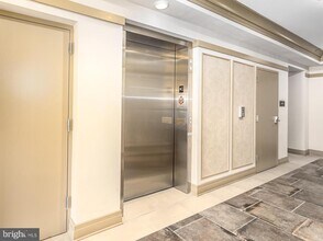 Building Photo - 3989 Norton Pl