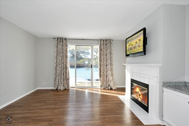 Foto del edificio - 523 Peebles Ct