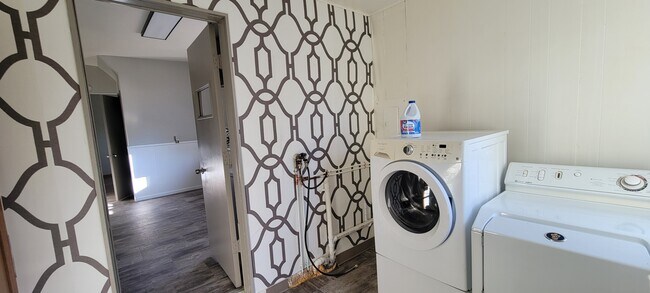 Foto del edificio - 444 Minnesota Ave E