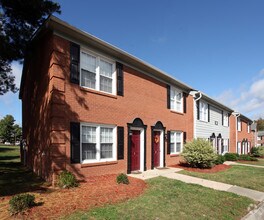 Clemmons Trace Village Apartments photo'