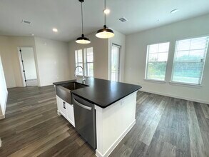 Building Photo - 8421 S Hwy 183