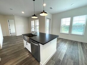 Building Photo - 8421 S Hwy 183