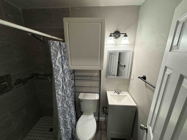 Foto del edificio - 3406 Culver St