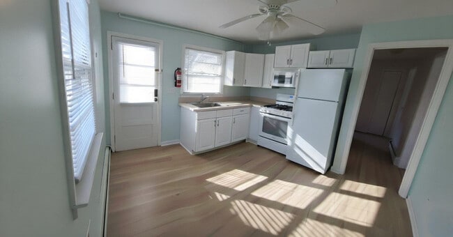 Foto del edificio - 211 Sheridan Ave