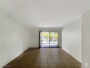 Building Photo - 1852 Golf View Ave