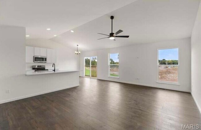 Foto del edificio - 408 Honor Hill Dr