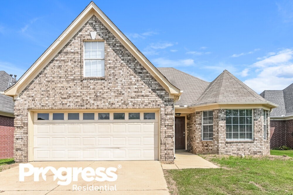 Foto principal - 9882 Wynngate Dr