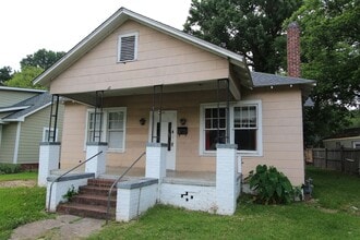 Building Photo - 241 Marion St