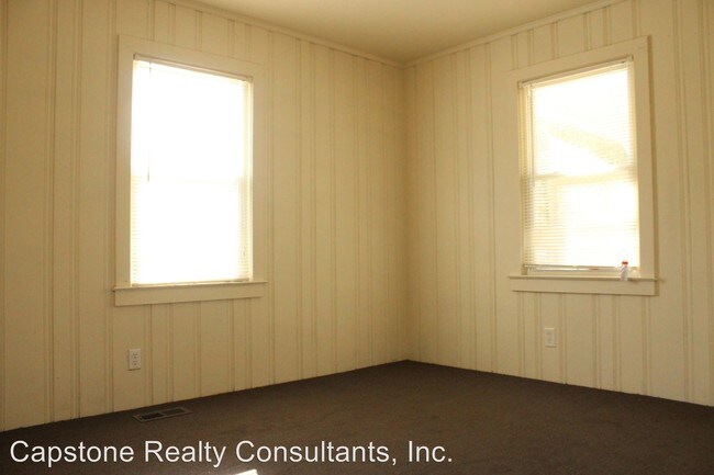Building Photo - 3 br, 1 bath House - 302 HUFF CIRCLE