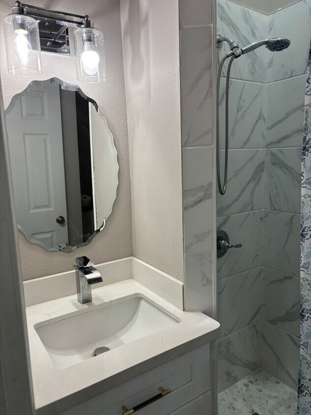 Foto del edificio - 2528 Martin Luther King Jr Blvd