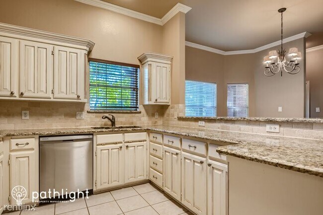 Building Photo - 3 br, 2 bath House - 616 W Walcott St UNIT
