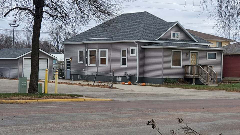 Foto principal - 515 1st Ave NE