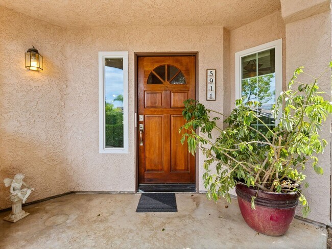 Building Photo - 5911 Rio Valle Dr