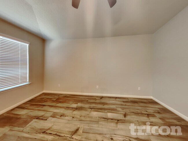 Foto del edificio - 13643 Emerson Wy