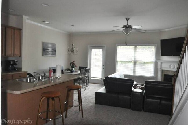 Foto del edificio - Ready Set Move In!!!