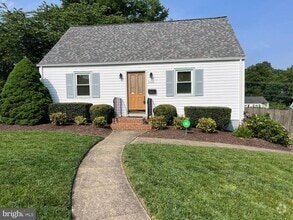 Building Photo - 5626 Tremont Dr