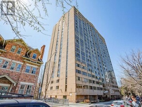 Building Photo - 15 Maitland Pl