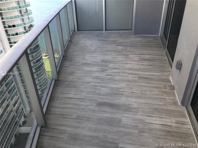 Foto del edificio - 488 NE 18th St