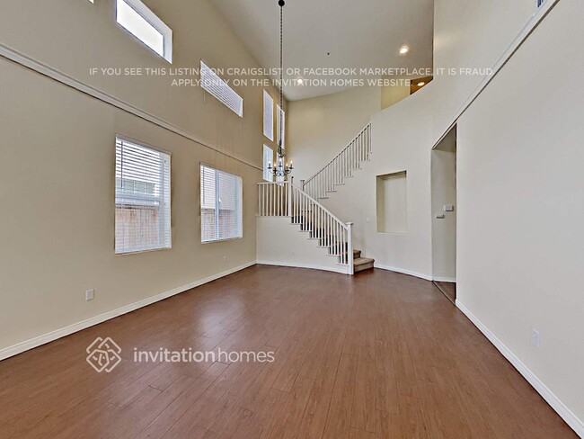 Foto del edificio - 1732 Almanor St