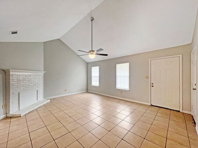 Building Photo - 7016 Tudor Ln