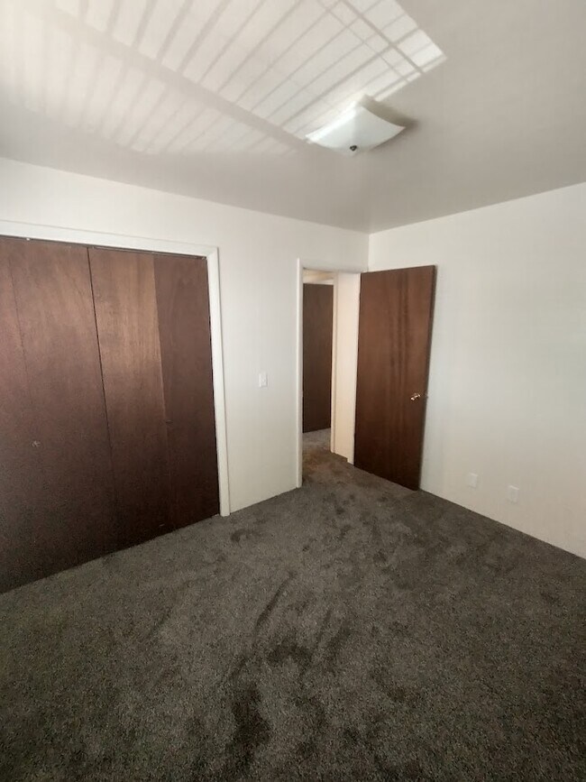 Back Bedroom - 849 S Vernal Ave