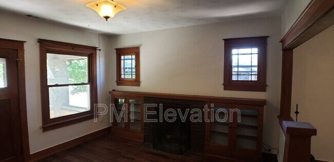 Foto del edificio - 4288 N Hooker St