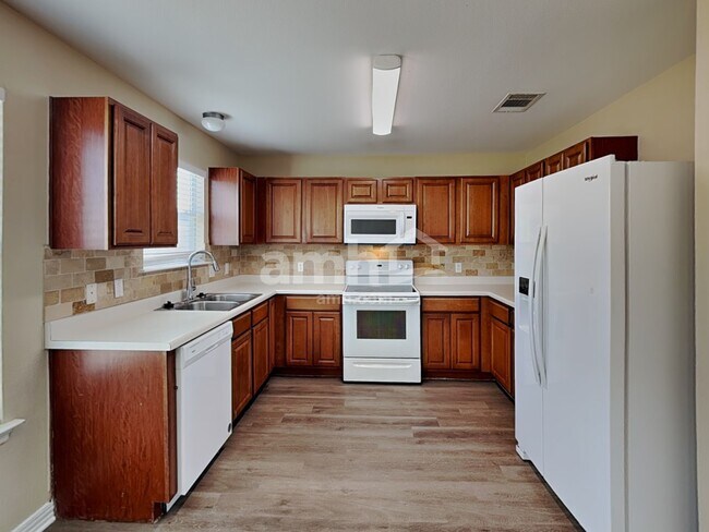 Foto del edificio - 317 Phillips St