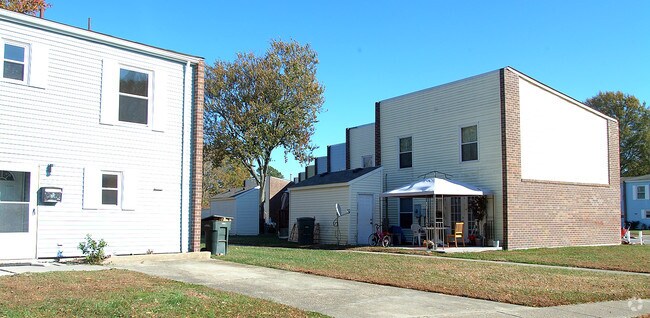 Foto del edificio - Second Oakmont Townhouses