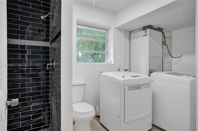 Foto del edificio - 12525 SW 104th St