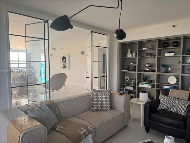 Foto del edificio - 11113 Biscayne Blvd