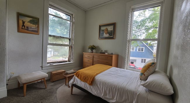 Bedroom - 128 W Main St