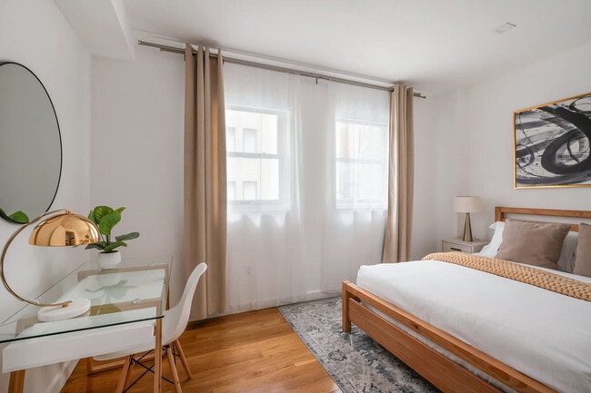 Foto del edificio - 28 E 13th St