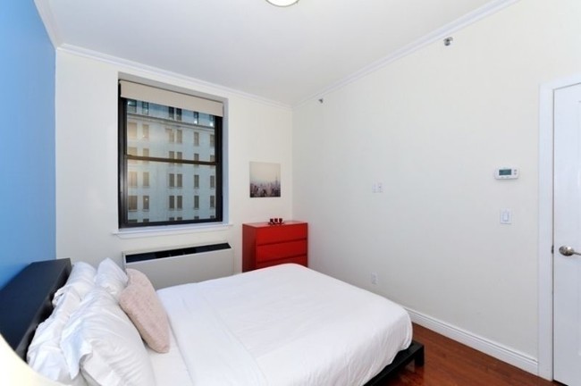 Building Photo - 488 7th Ave